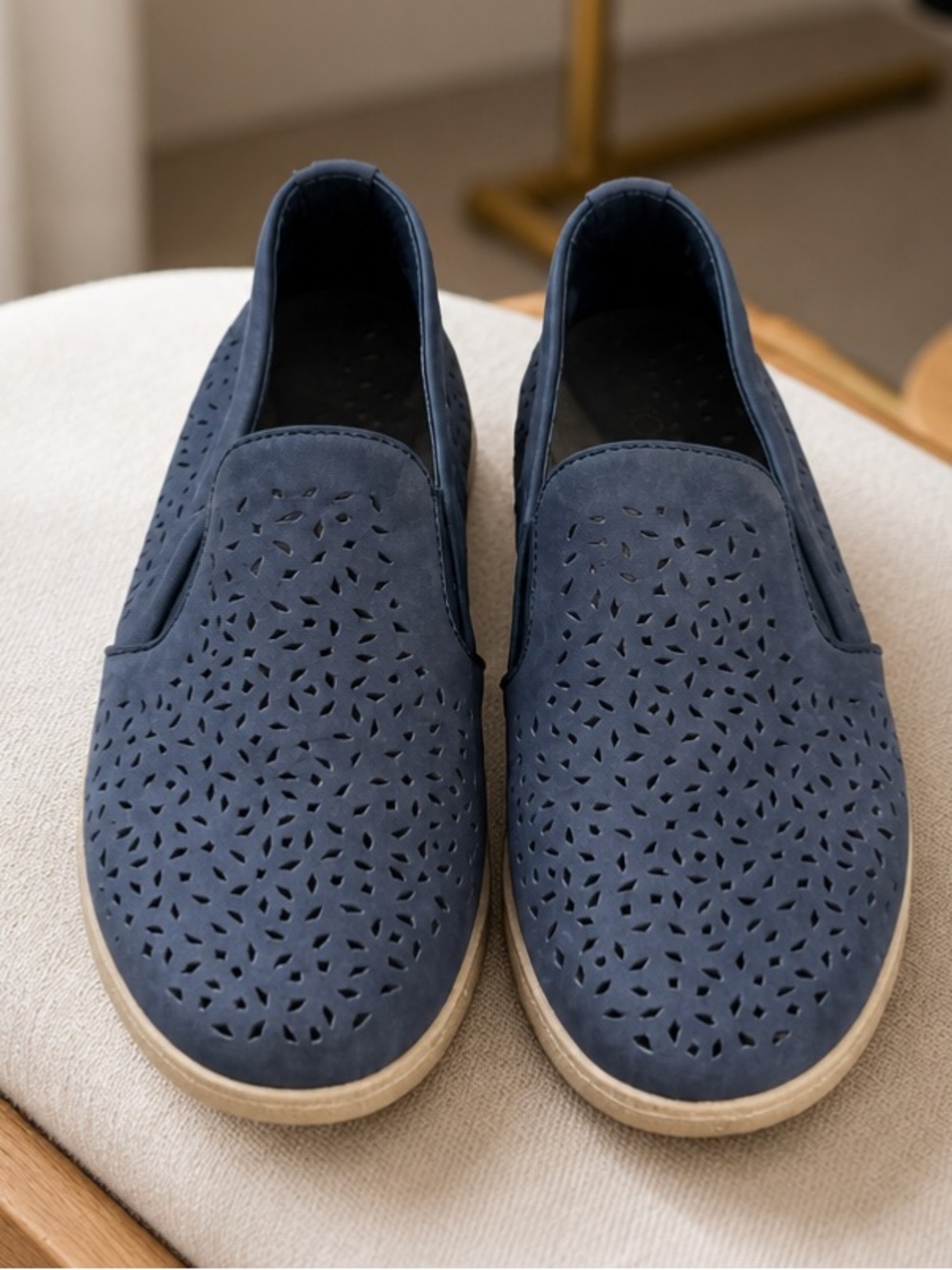 VIONIC Splendid Slip On Suede Cut Out Tennis Shoe Blue Sneaker